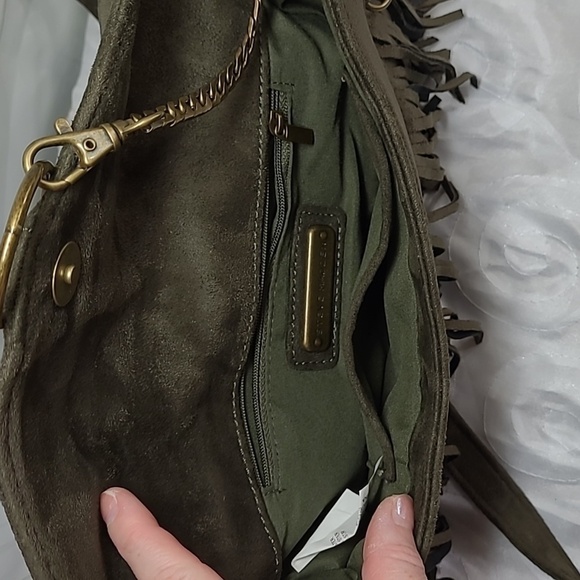STEVE Madden Green Faux Suede Boho Shoulder Bag Purse with Chain Detail Festival - Picture 10 of 13